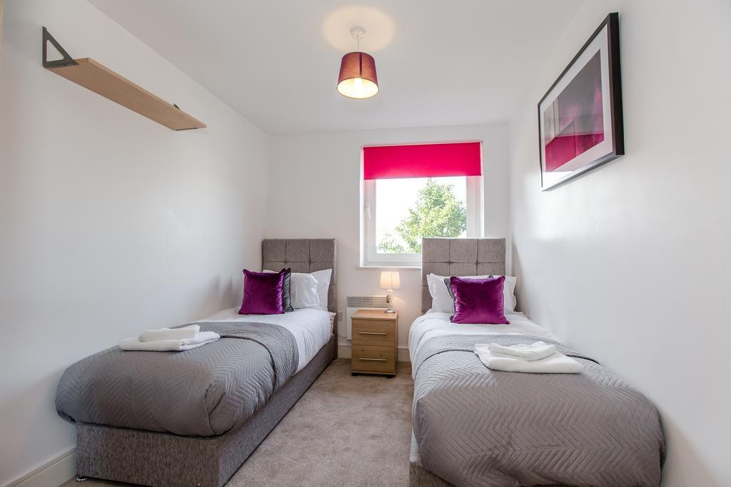 ✪ Ideal Ipswich ✪ Serviced Quays Apartment - 2 Bed Perfect For Felixstowe Port/A12/Science Park/Business Park ✪ Zewnętrze zdjęcie